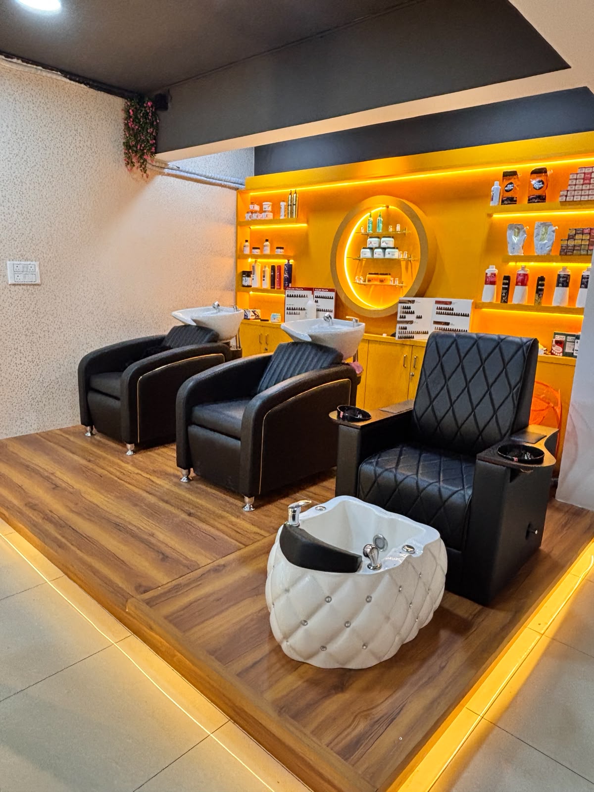 Luxury Salon